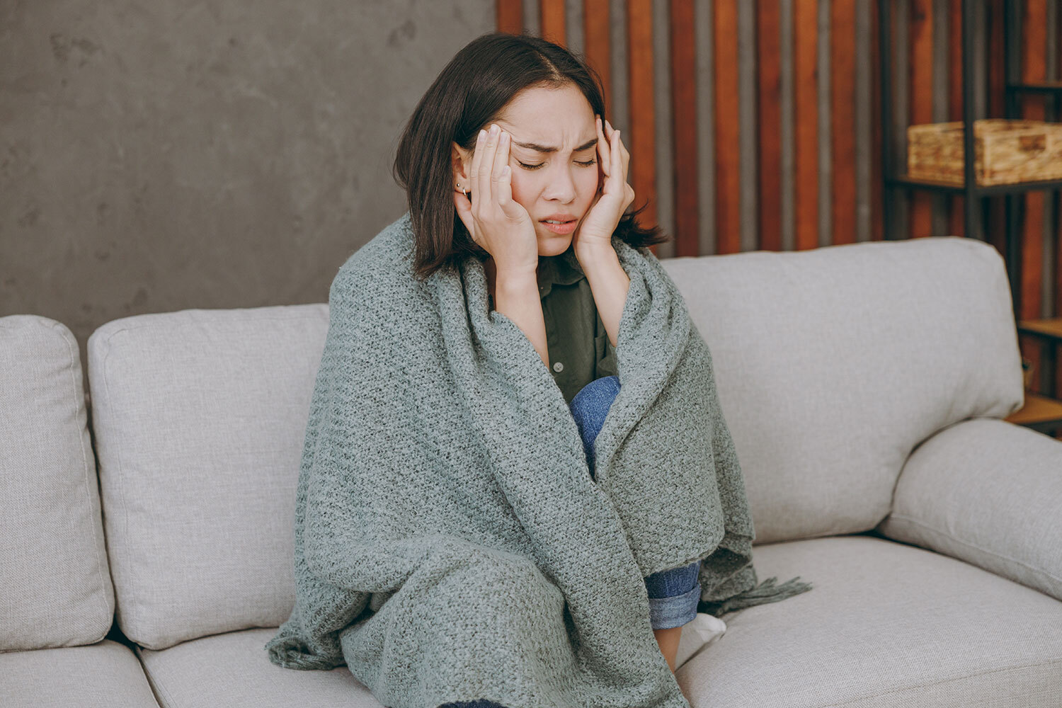 Migraine: Symptoms, Causes, Triggers, and Treatment Options